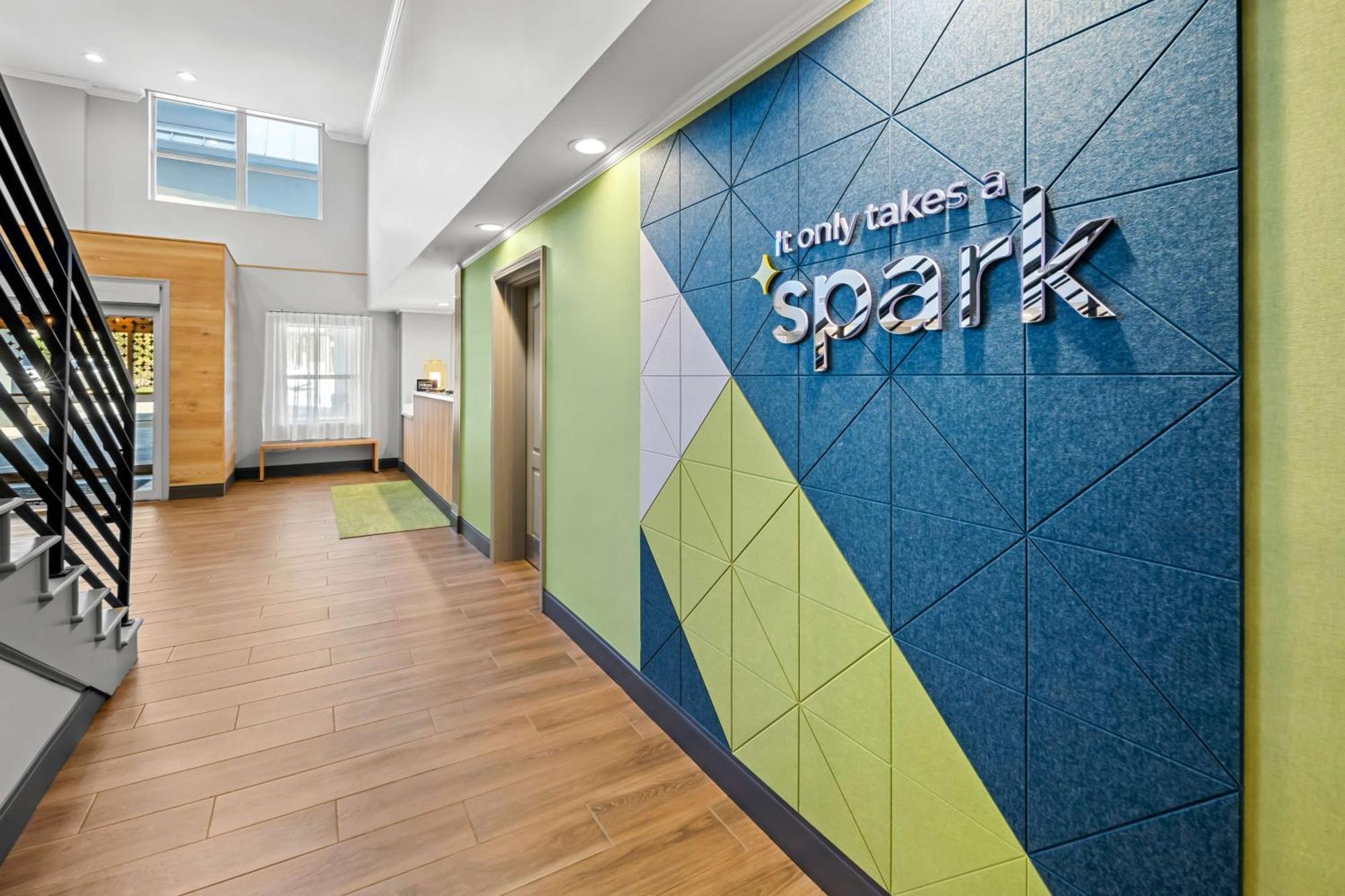 Spark By Hilton Woodbridge Buitenkant foto
