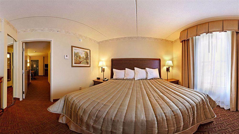 Spark By Hilton Woodbridge Buitenkant foto